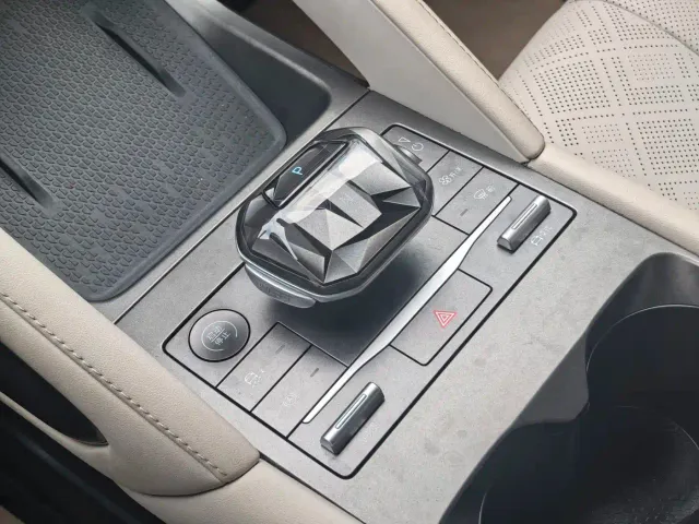 BYD Yuan UP — Фото автомобиля 10