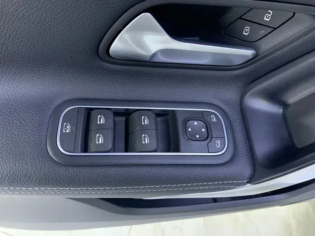 Mercedes-Benz A-Class — Фото автомобиля 4