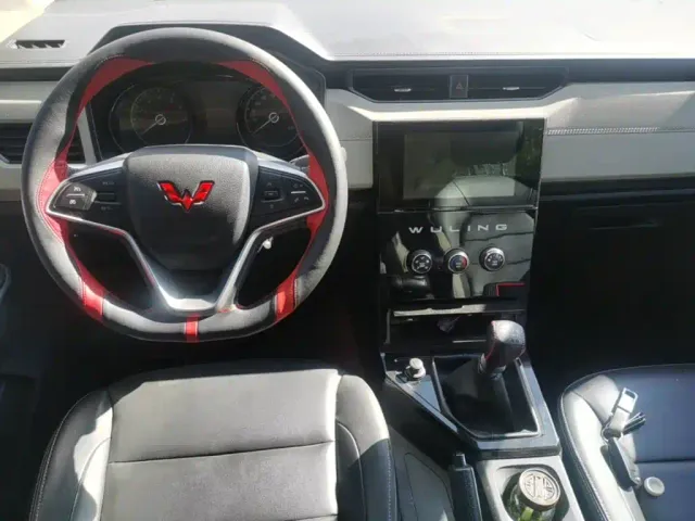 Wuling Zhengcheng — Фото автомобиля 9