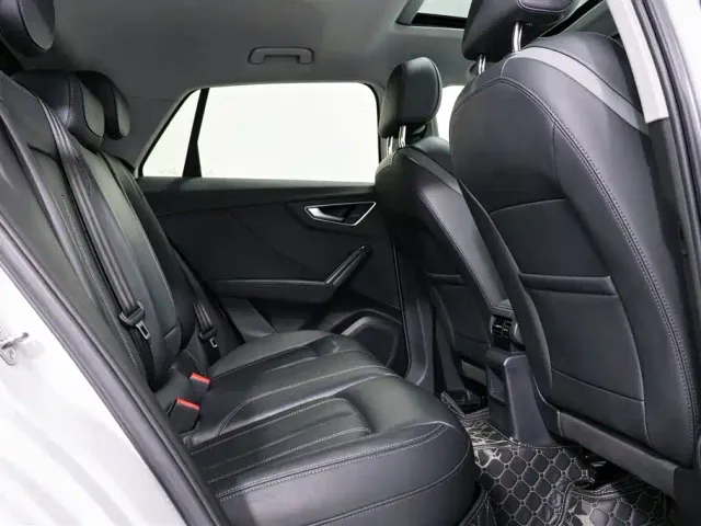 Audi Q2L — Фото автомобиля 6