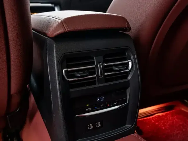 BMW 3 Series — Фото автомобиля 10