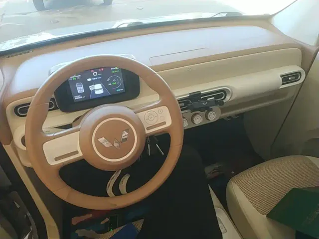 Wuling Hongguang Mini EV — Фото автомобиля 9