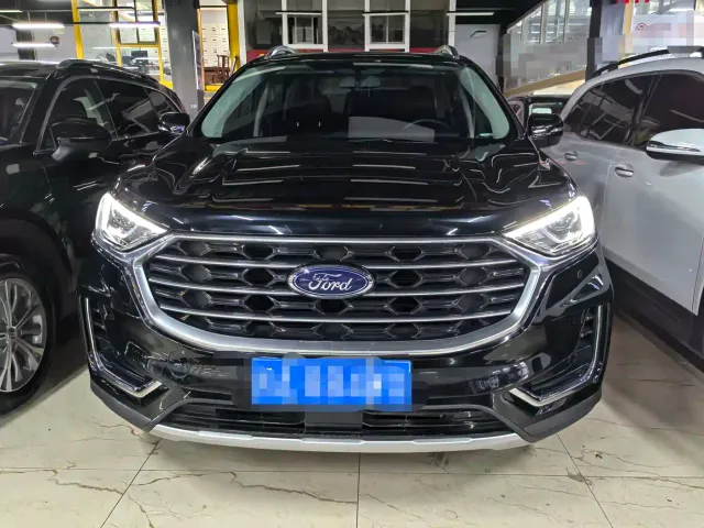 Ford Edge — Фото автомобиля 2