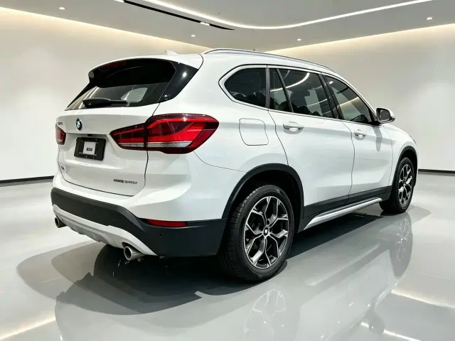 BMW BMW X1 2022 sDrive20Li Premium — Фото автомобиля 6