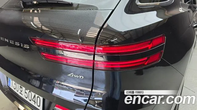 Genesis GV70 — Фото автомобиля 8