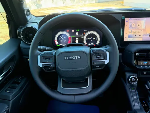 Toyota Prado — Фото автомобиля 14