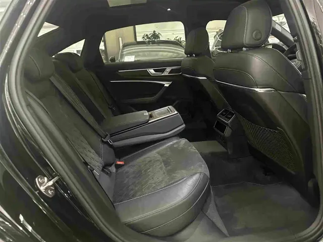 Audi A6L — Фото автомобиля 16