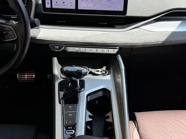 Geely Xingrui — Фото автомобиля 5