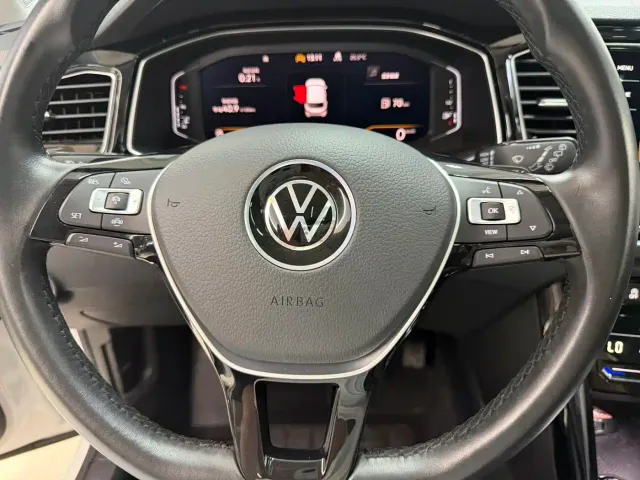 Volkswagen T-Roc — Фото автомобиля 19