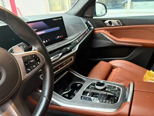BMW X7 — Фото автомобиля 3