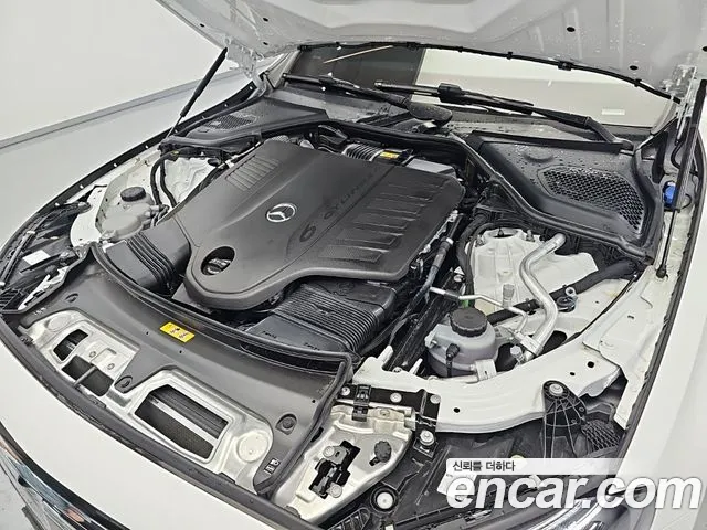 Mercedes-Benz E-Class — Фото автомобиля 5