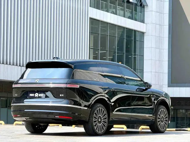 Nio ES8 — Фото автомобиля 5