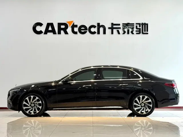 Mercedes-Benz E-Class — Фото автомобиля 5