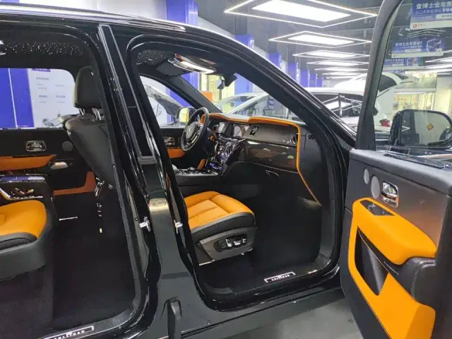 Rolls-Royce Cullinan — Фото автомобиля 10