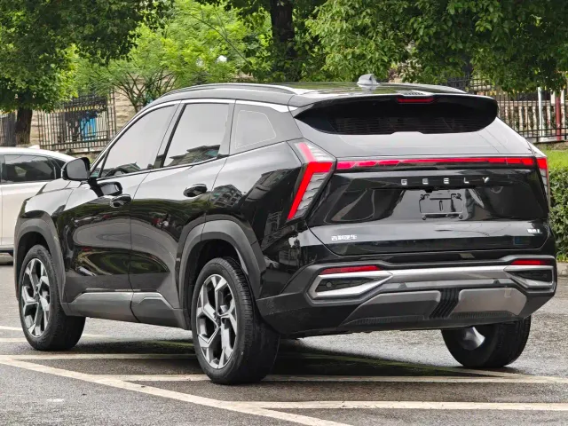 Geely Boyue L — Фото автомобиля 8