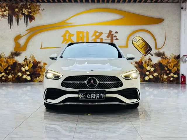 Mercedes-Benz C-Class — Фото автомобиля 2