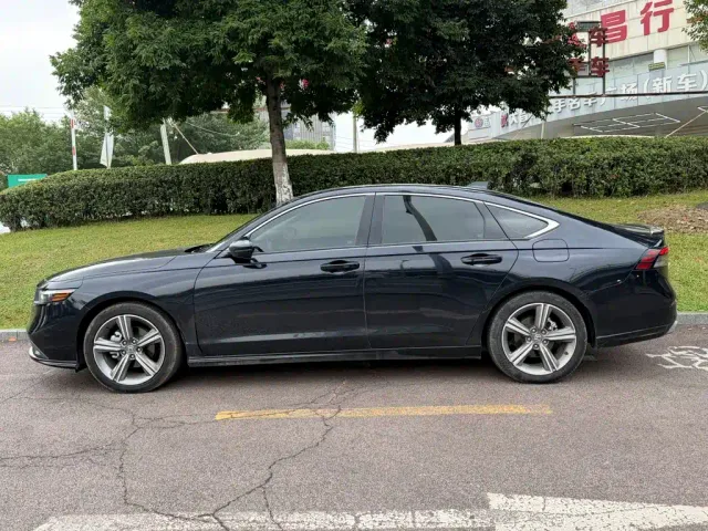 Honda Accord — Фото автомобиля 3