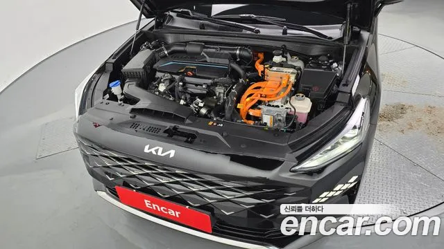 Kia K8 Hybrid — Фото автомобиля 9