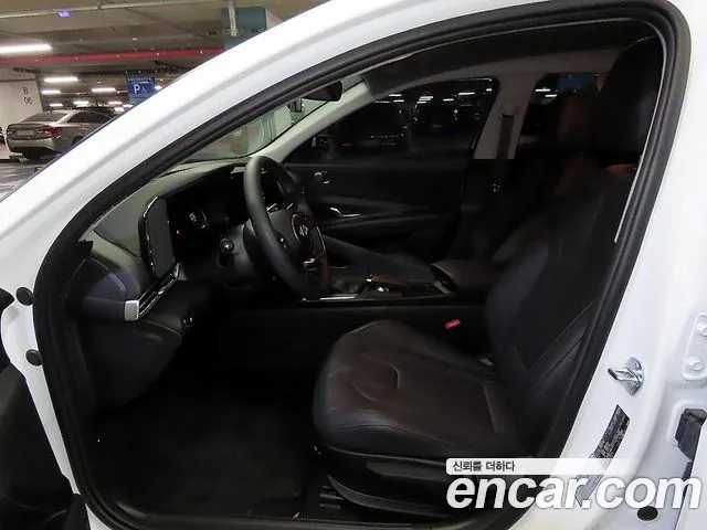 Hyundai Avante CN7 — Фото автомобиля 18