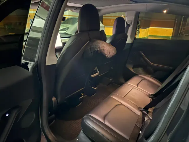 Tesla Model Y — Фото автомобиля 5