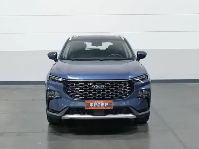 Ford Lingrui — Фото автомобиля 3