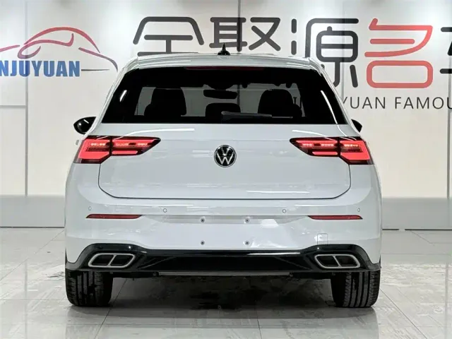 Volkswagen Golf — Фото автомобиля 5