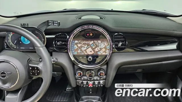 Mini Cooper Cooper 5 дверей Classic Plus — Фото автомобиля 13