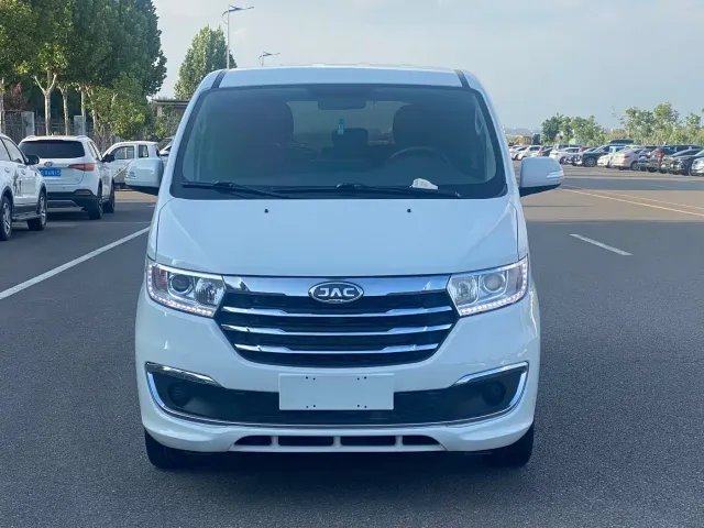 JAC Refine M3 — Фото автомобиля 2