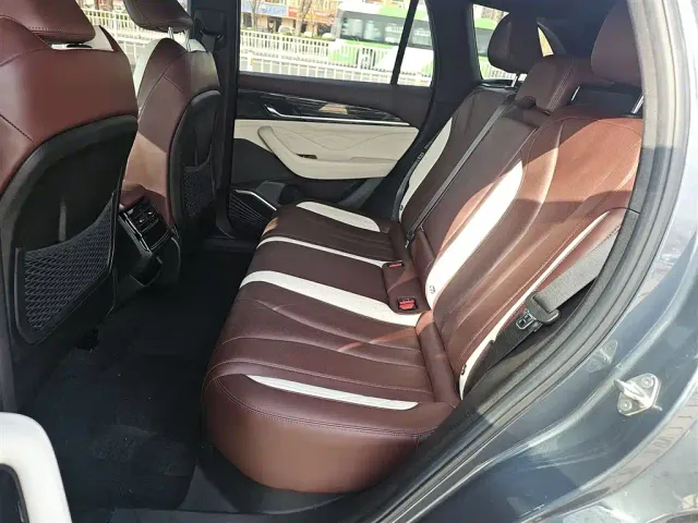 Geely Xingyue L — Фото автомобиля 18