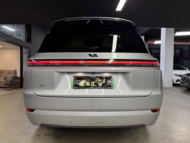 Li Auto L9 — Фото автомобиля 15