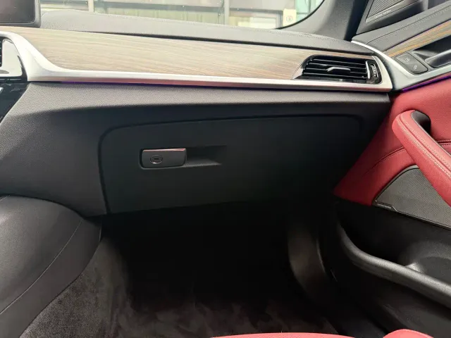 BMW 5 Series — Фото автомобиля 26