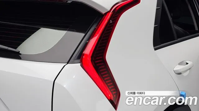Kia Niro The All New — Фото автомобиля 8