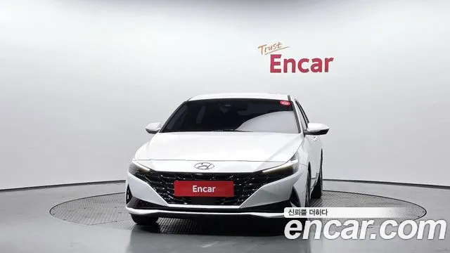 Hyundai Avante CN7 — Фото автомобиля 3