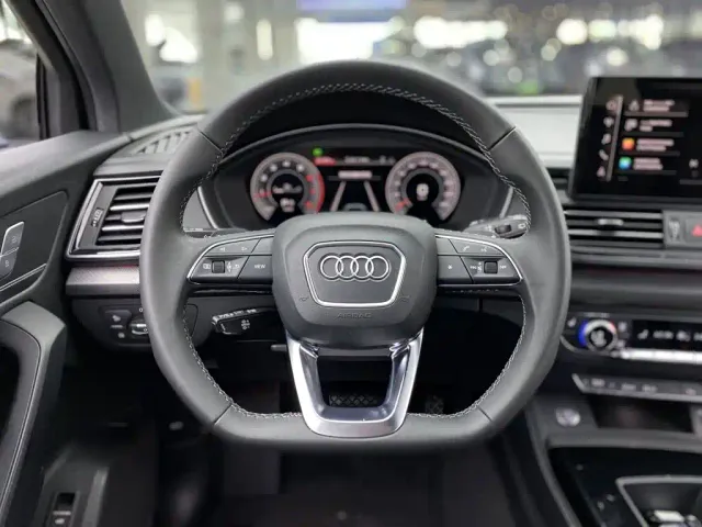Audi Q5L — Фото автомобиля 15