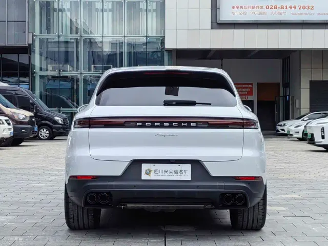 Porsche Cayenne — Фото автомобиля 6