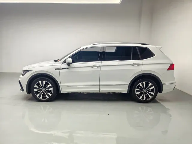 Volkswagen Tiguan L — Фото автомобиля 6