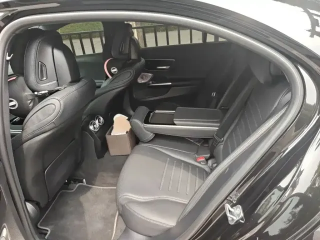 Mercedes-Benz C-Class — Фото автомобиля 13