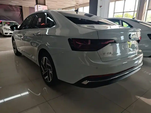 Volkswagen Sagitar — Фото автомобиля 4