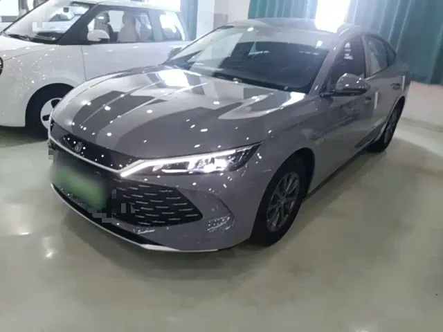 Фотография автомобиля — BYD Qin L