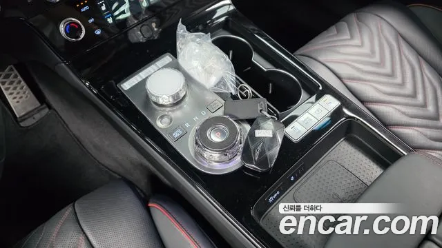 Genesis G80 Бензин 2.5 турбо AWD — Фото автомобиля 9