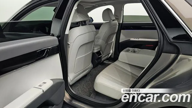 Hyundai Grandeur GN7 — Фото автомобиля 16