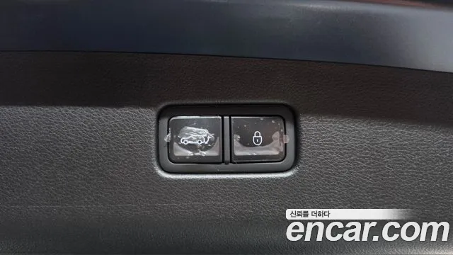 Genesis GV70 — Фото автомобиля 24