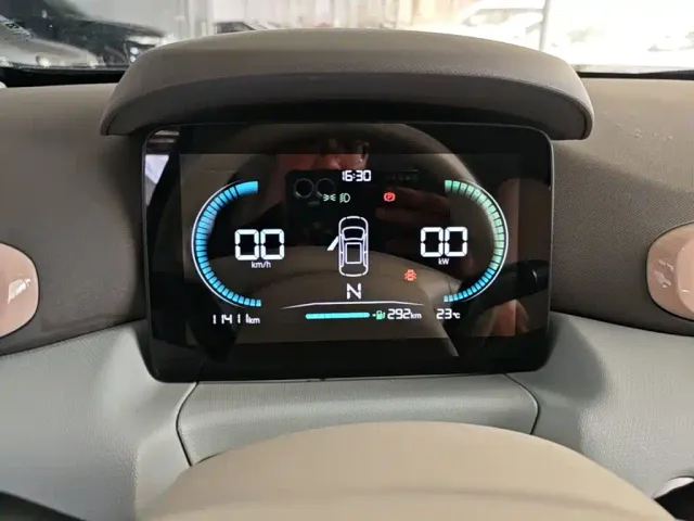 Leapmotor T03 — Фото автомобиля 11
