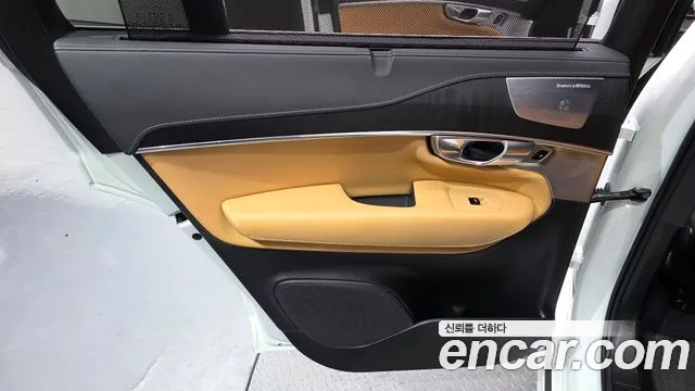Volvo XC90 Generation 2 — Фото автомобиля 25