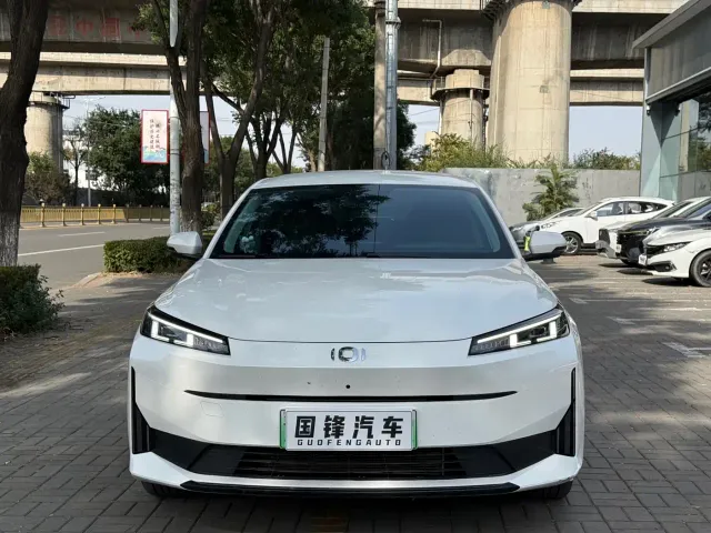 Changan Qiyuan A05 — Фото автомобиля 2