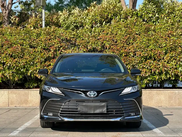 Toyota Camry — Фото автомобиля 2