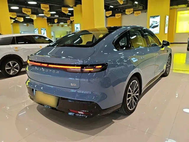 Leapmotor B01 — Фото автомобиля 6