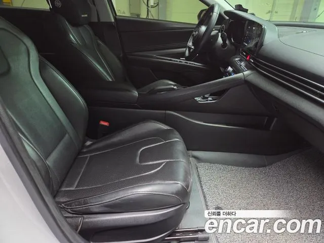 Hyundai Avante CN7 — Фото автомобиля 11