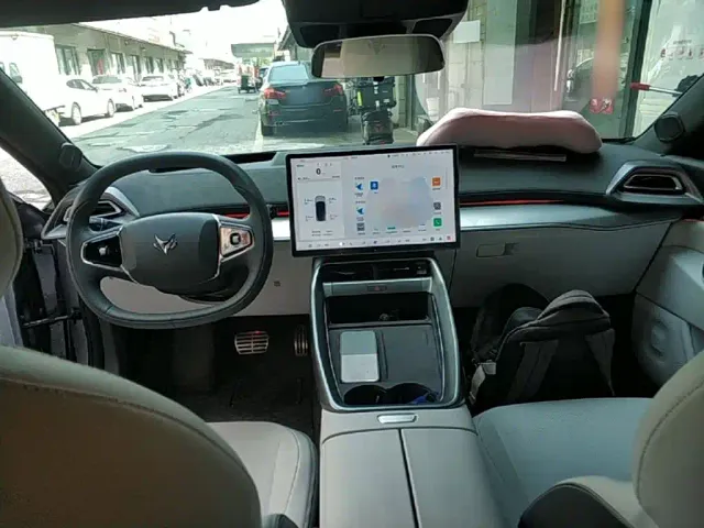 Arcfox Alpha S5 — Фото автомобиля 9
