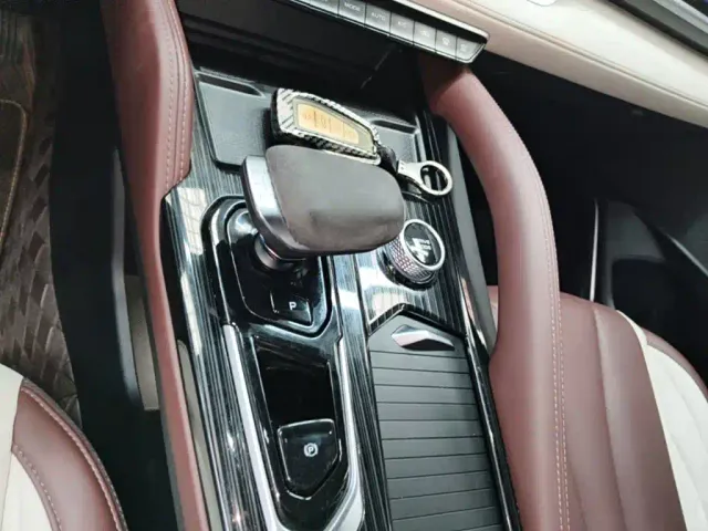 Geely Xingyue L — Фото автомобиля 13